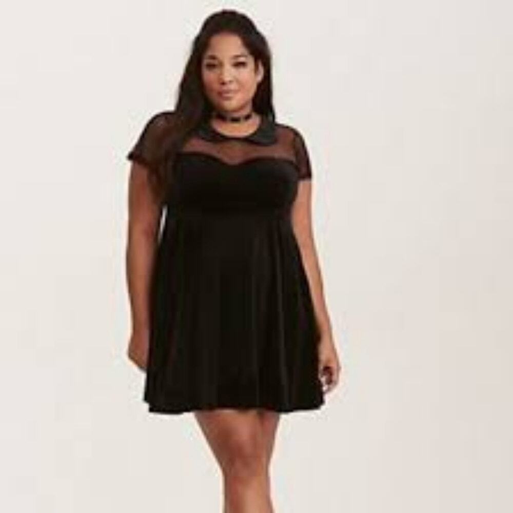 Torrid Dress Size 2 (18/20) Velvet Mesh Peter Pan Collar Black Short Sleeves NWT